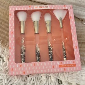 Gift Set NEW Target Beauty Clear Glitter Handle 4 Piece Face Make Up Brush NWT